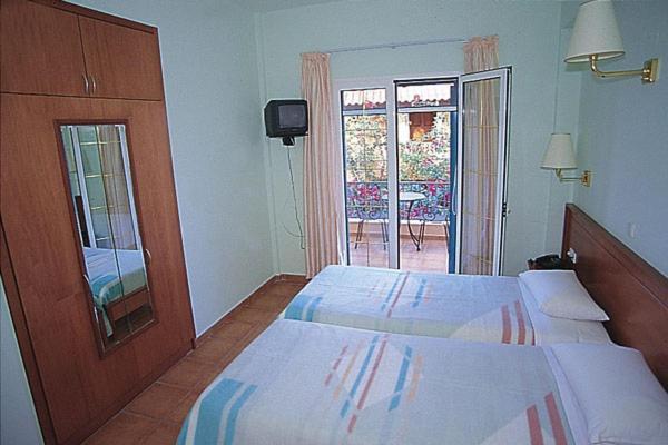 Poseidon Apartments Ájosz Górdiosz Kültér fotó